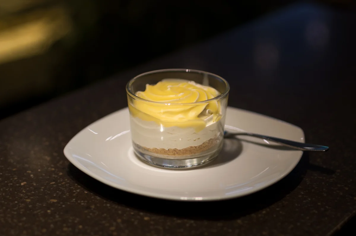 lemon cheesecake in a jar