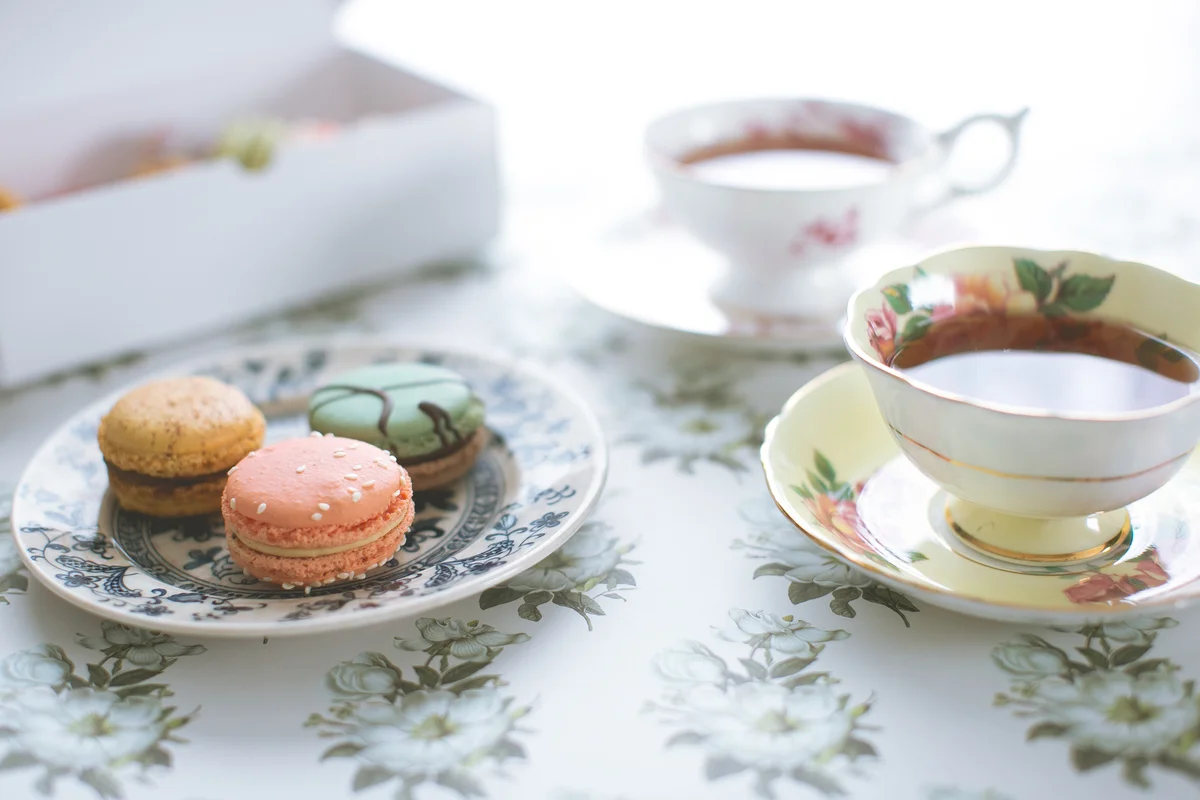 Teacups & macarons