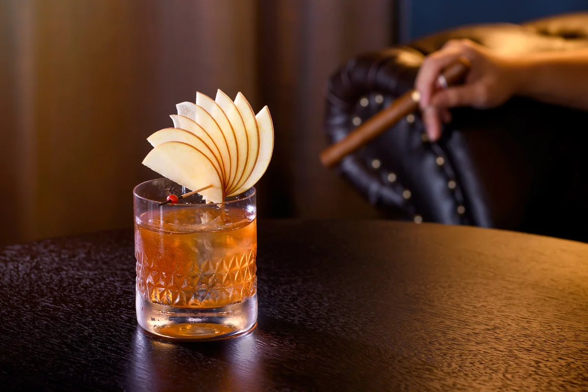 Apple Manhattan cocktail