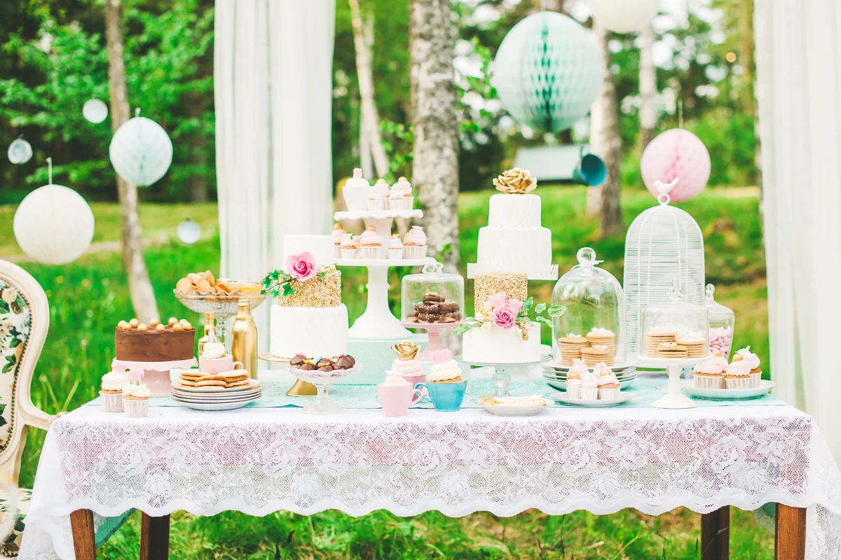 outdoor dessert table
