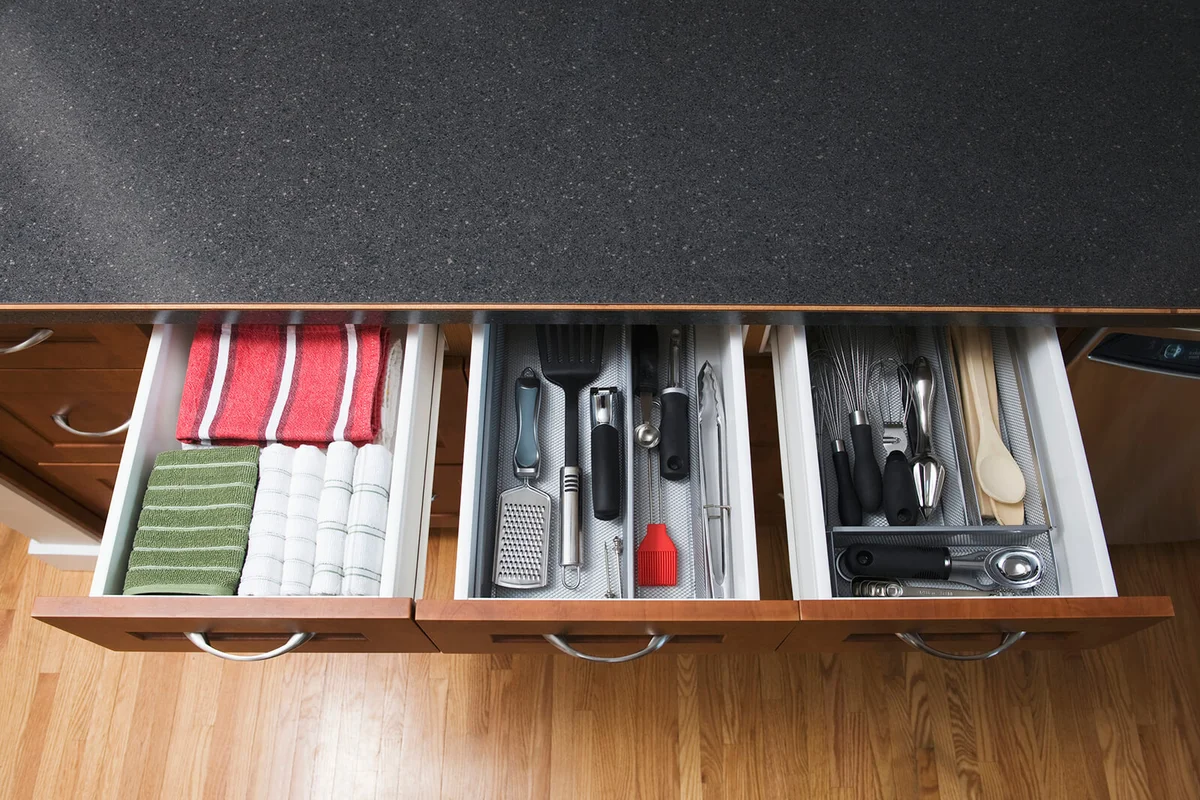 Organized Kitchen Drawers