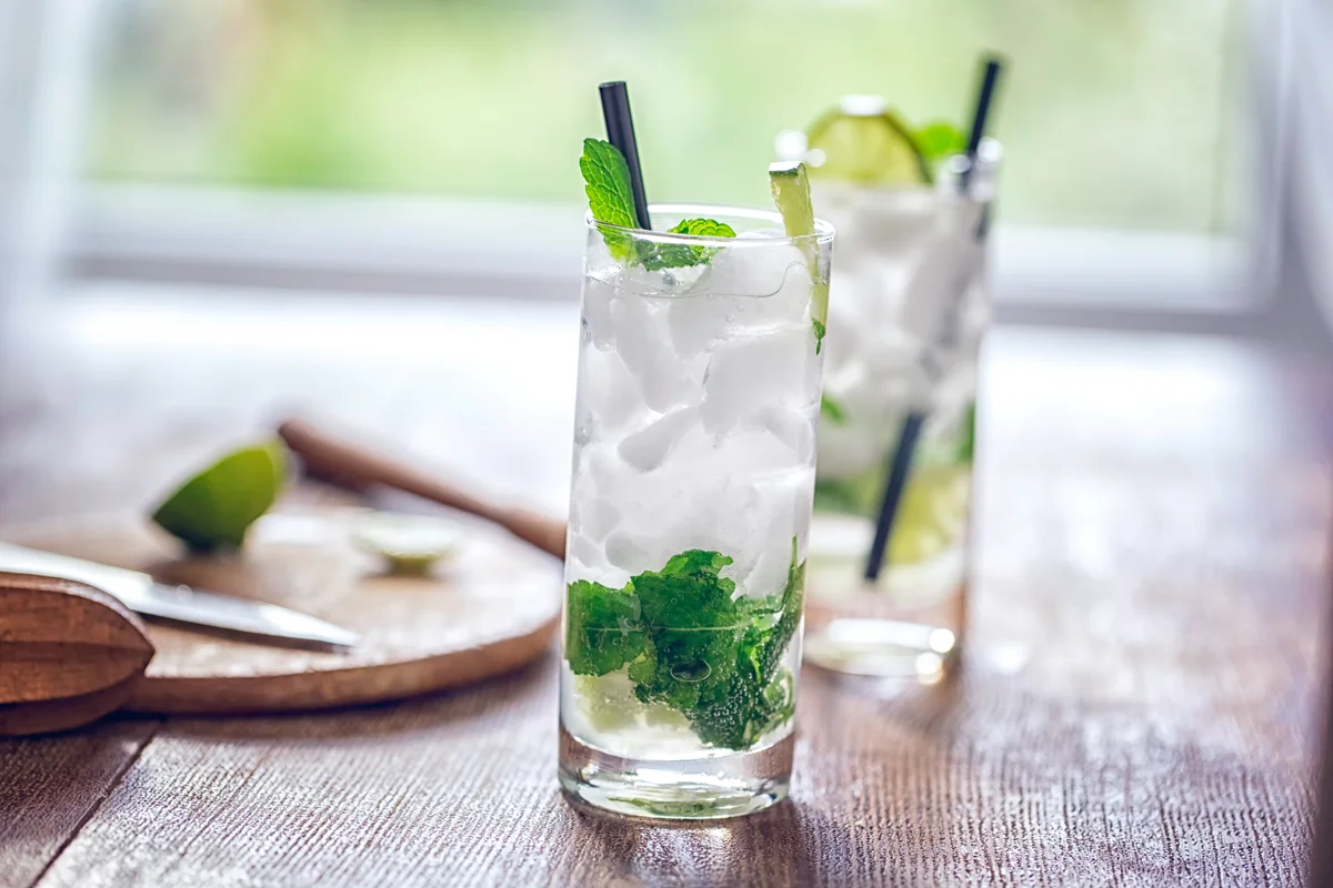 Mojitos on table