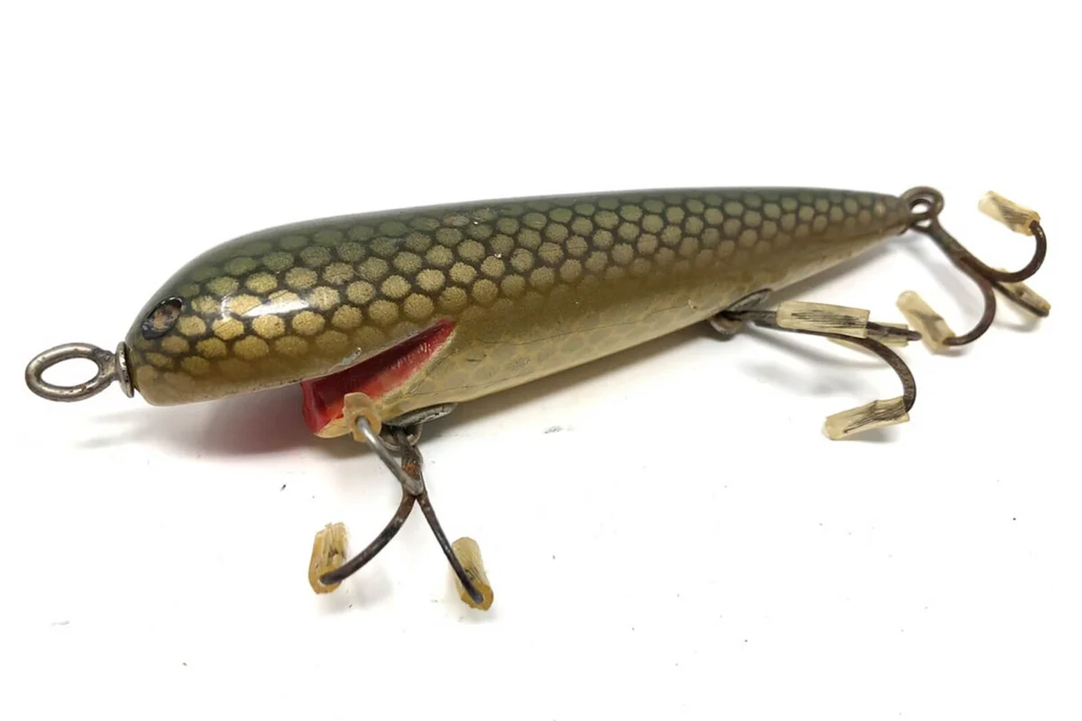 Vintage Pflueger Surprise Minnow Lure in Green Scale
