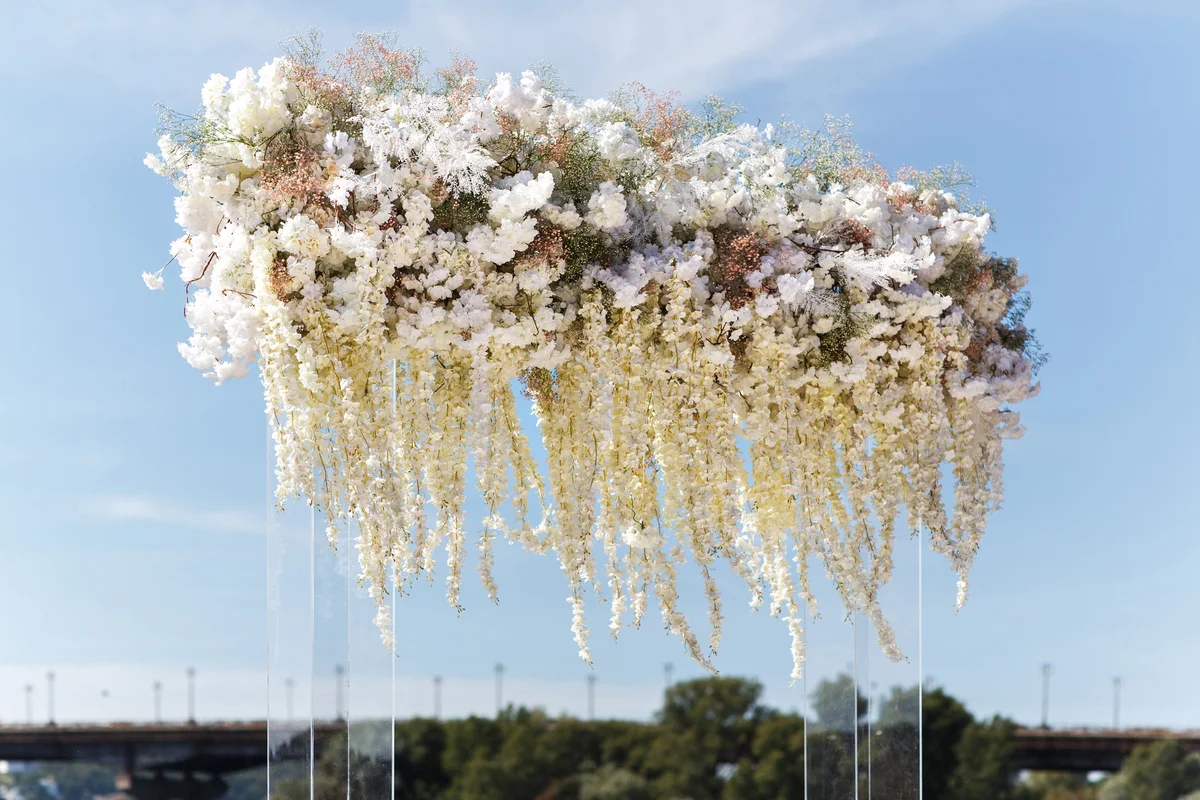 Floral spray for wedding