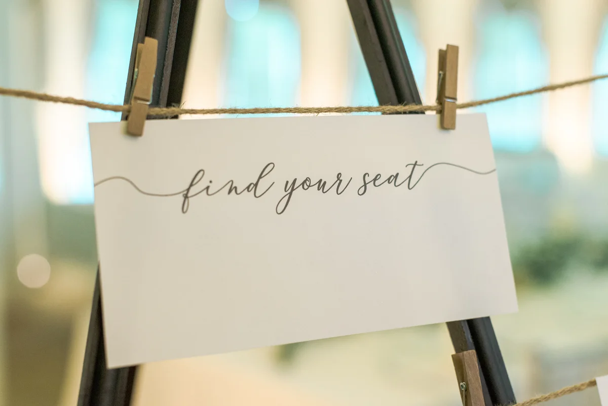 Find your seat card at wedding