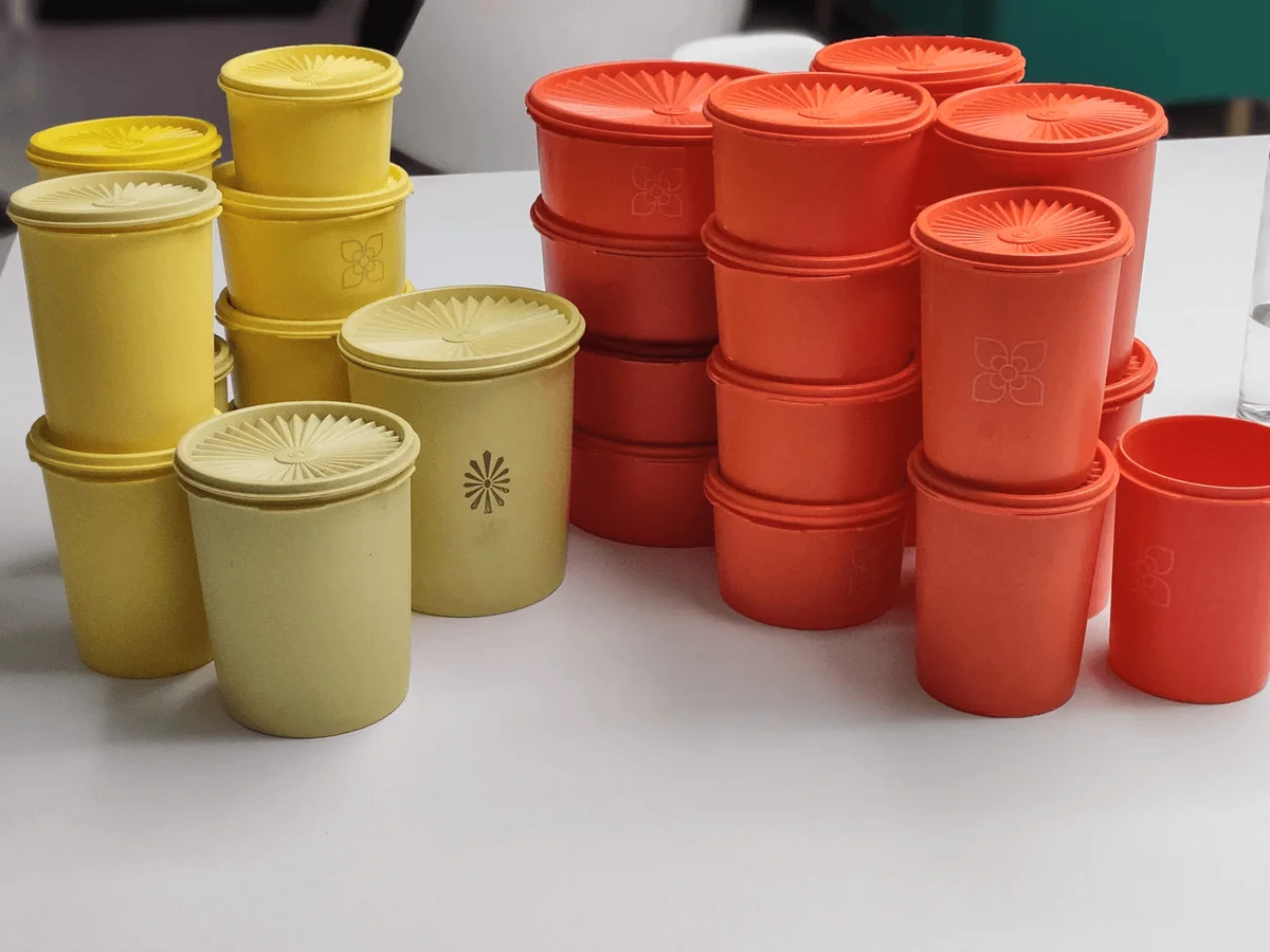 vintage Servalier 70s tupperware