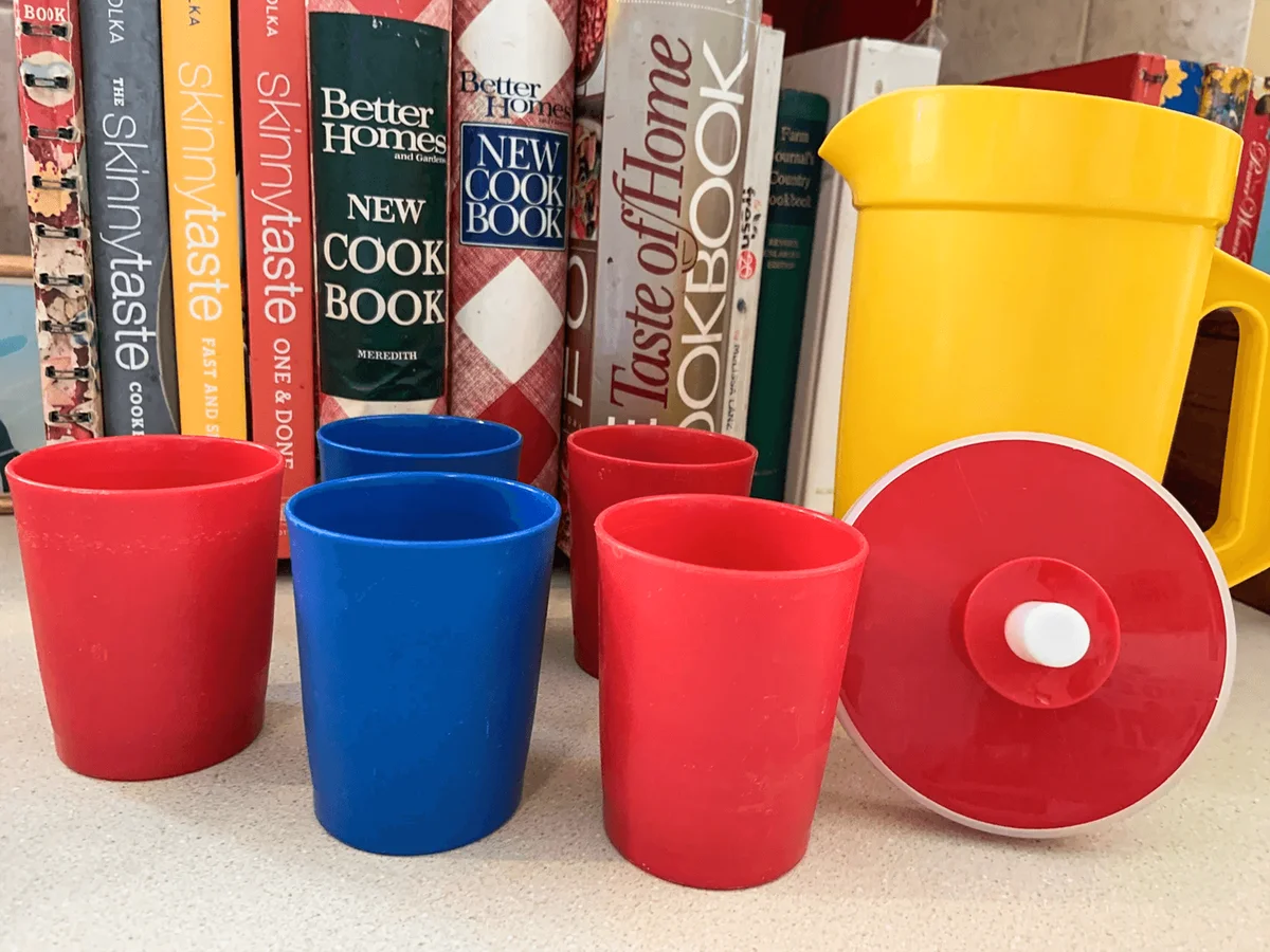 Vintage Tupperware Push-Seal Pitcher-Yellow and red with 5 tumblers