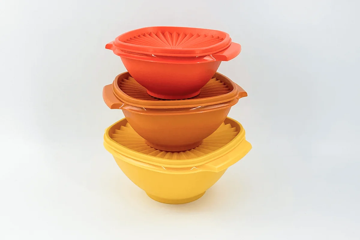 Set of 3 Vintage Tupperware Bowls in Retro Color Palette with Servalier Lids - 70s