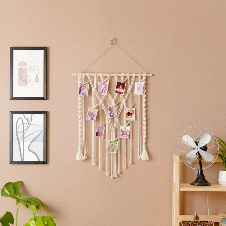 Macrame photo hanger