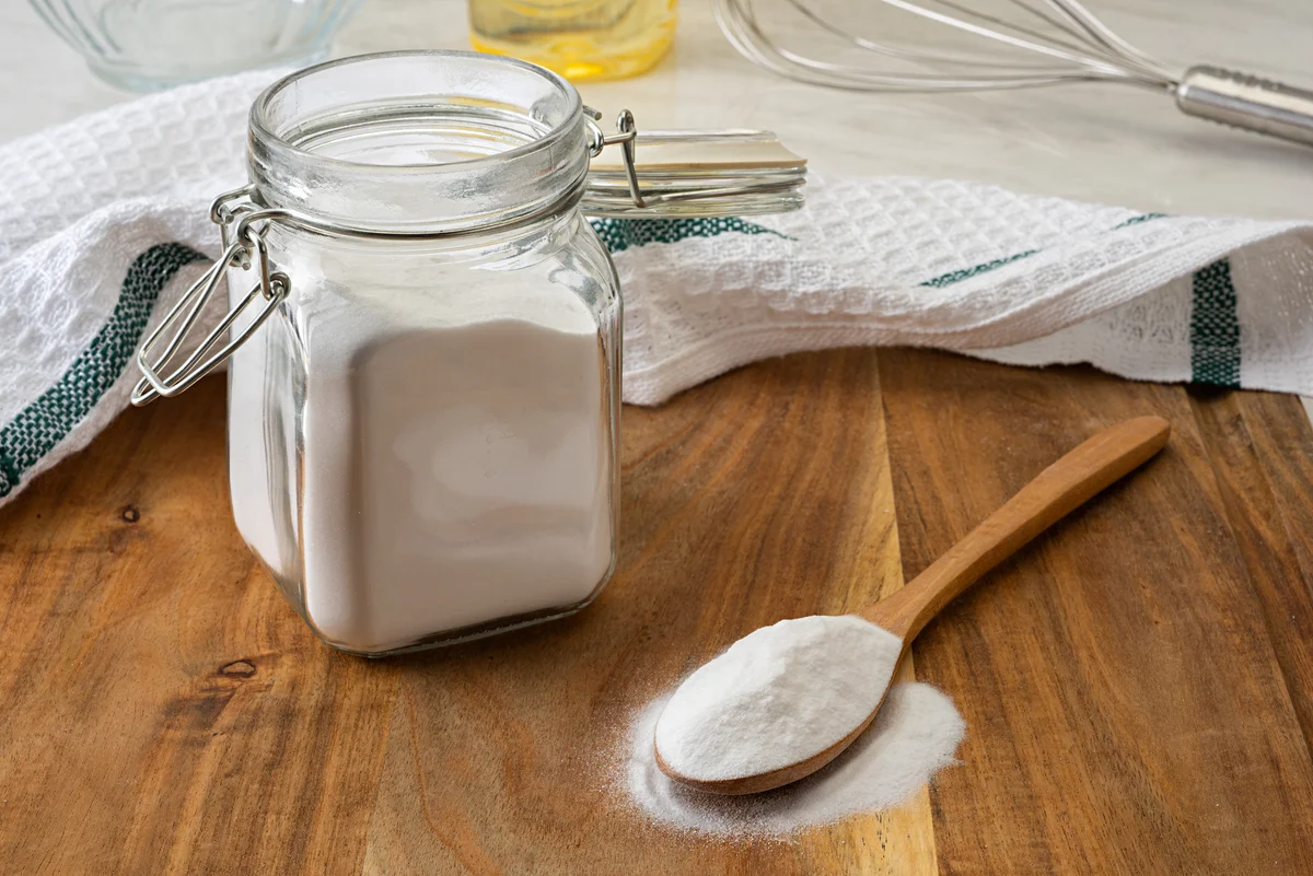 jar of baking soda