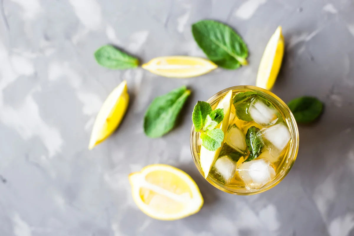 bourbon sweet tea cocktail