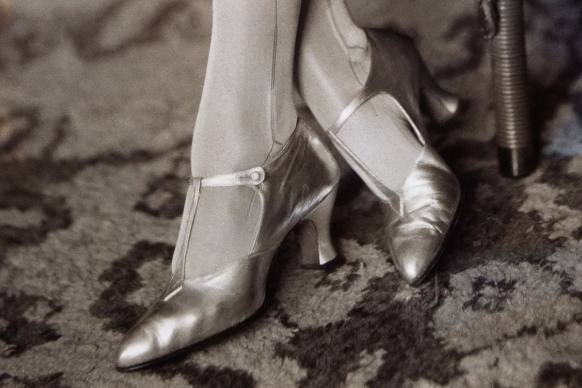 etallic shoes with a Louis heel