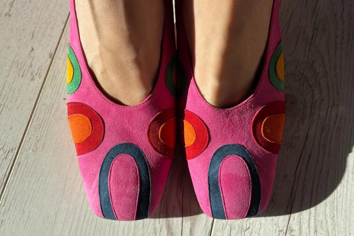 Vintage rainbow suede pumps