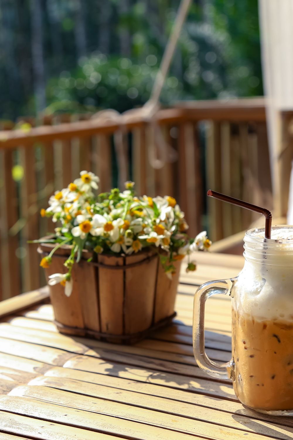 9 Spring Coffee Drinks & Flavors to Awaken Your Palate