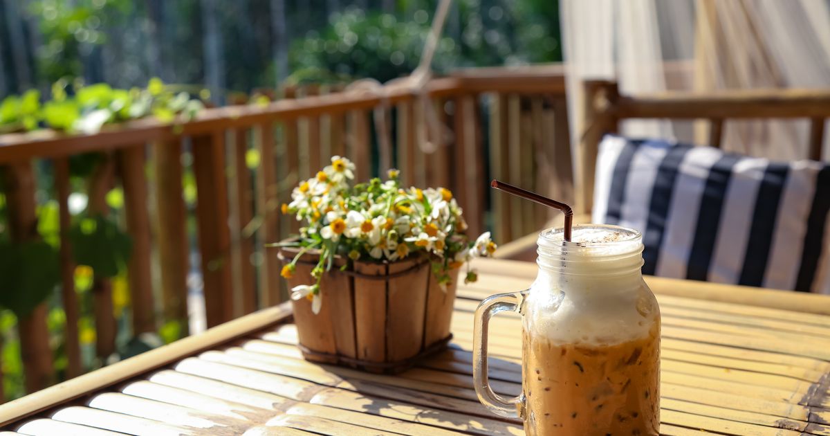 9 Spring Coffee Drinks & Flavors to Awaken Your Palate
