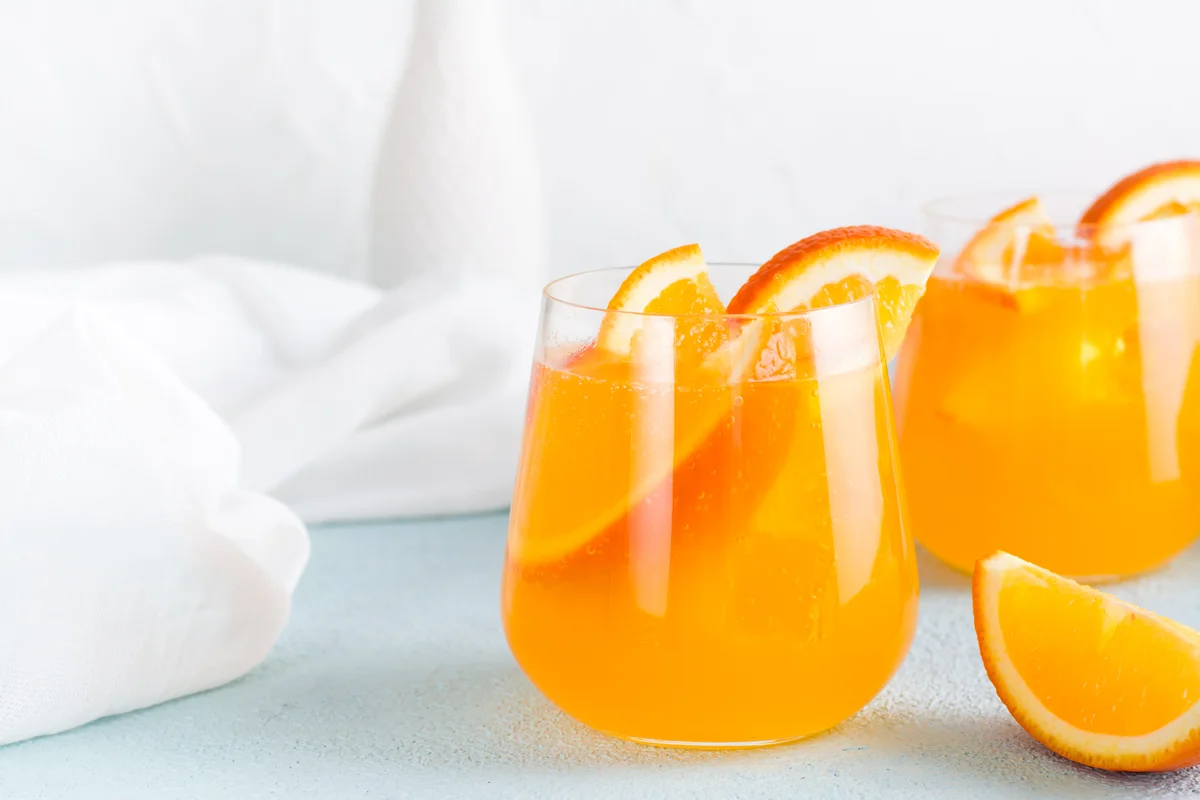 orange seltzer cocktails