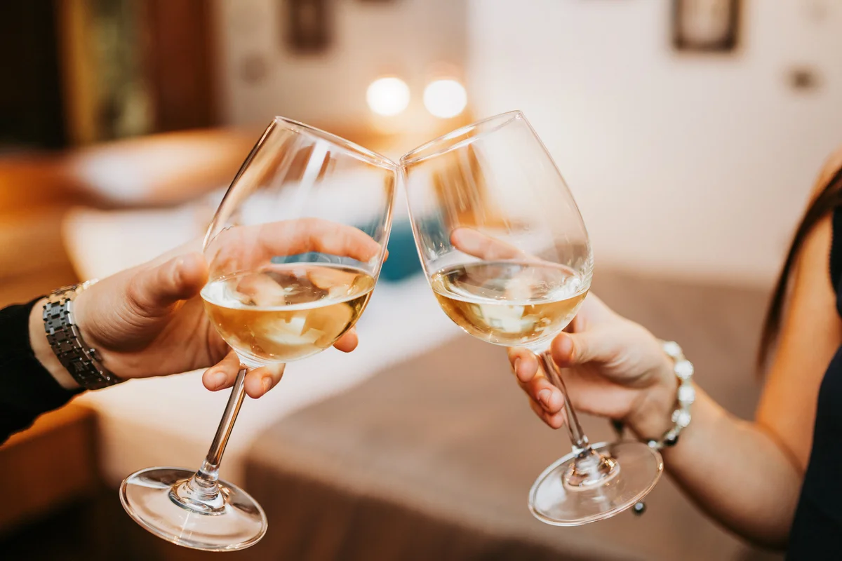 white wine toast