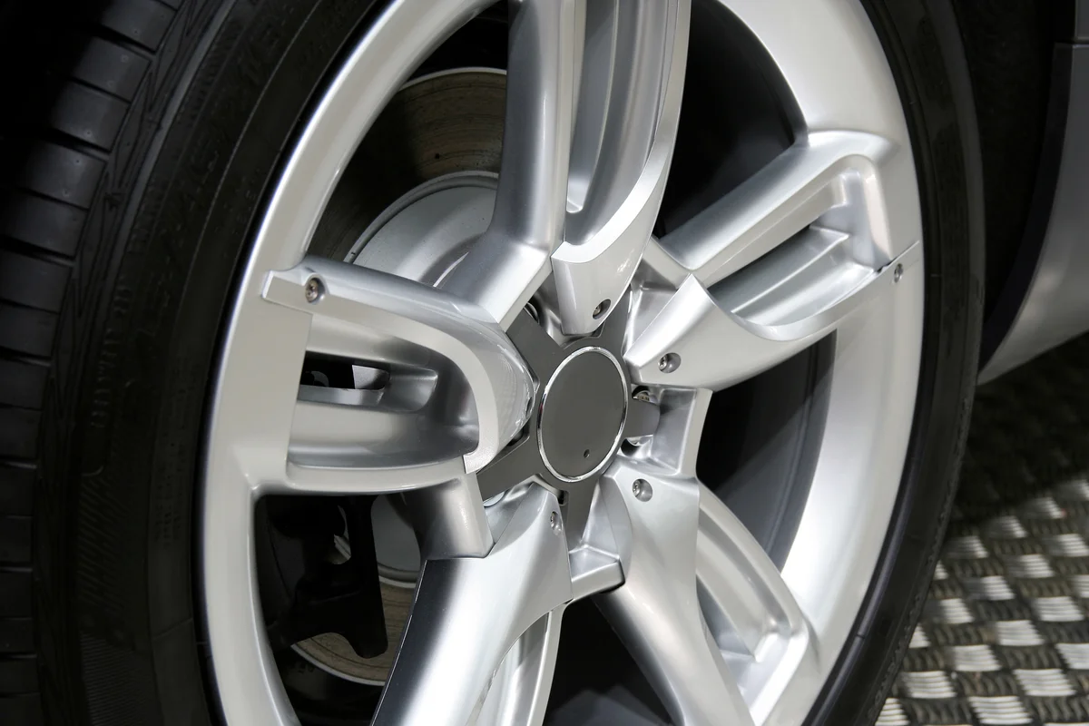 clean tire rims