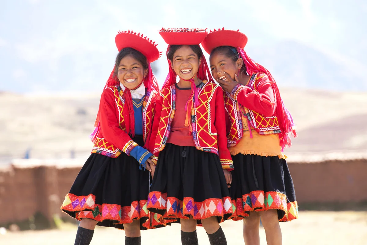 School children wearing traditional peruvian costume
