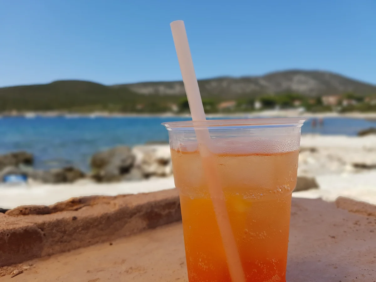 Caribbean rum punch