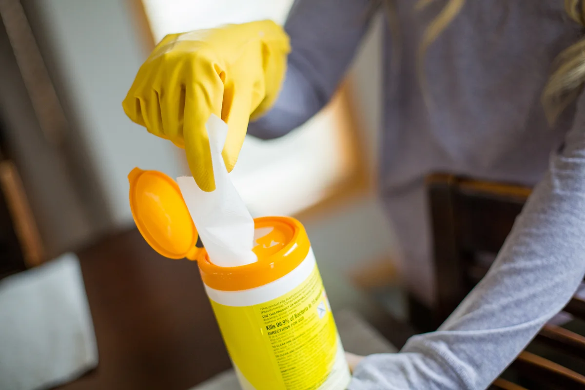 disinfecting wipes