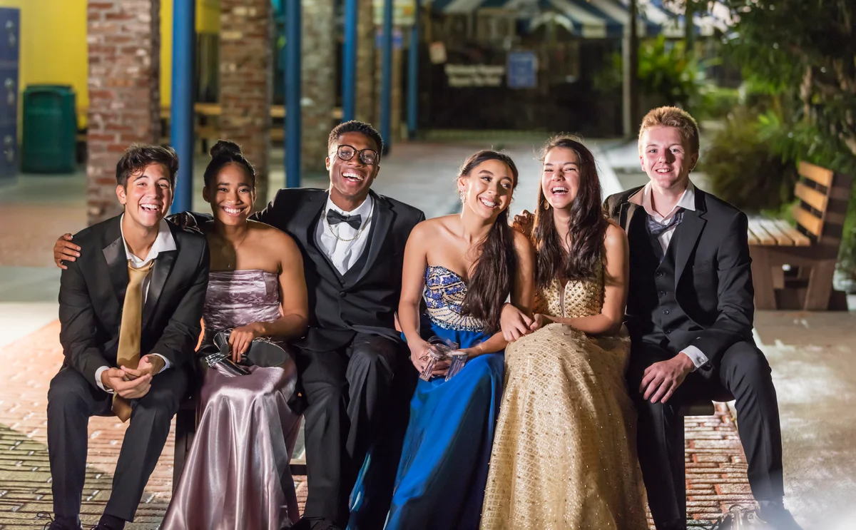 teens after prom
