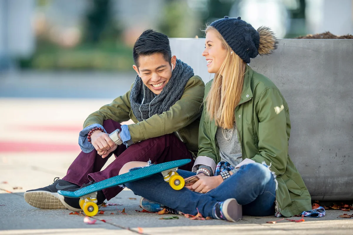 Teenagers talking on the strret