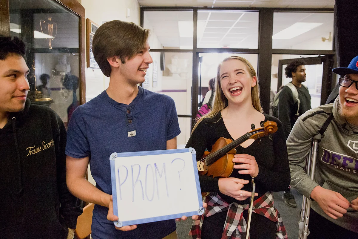 Promposal in High School