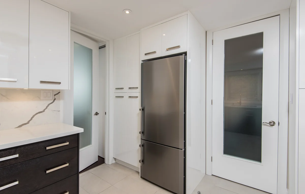 corner pantry
