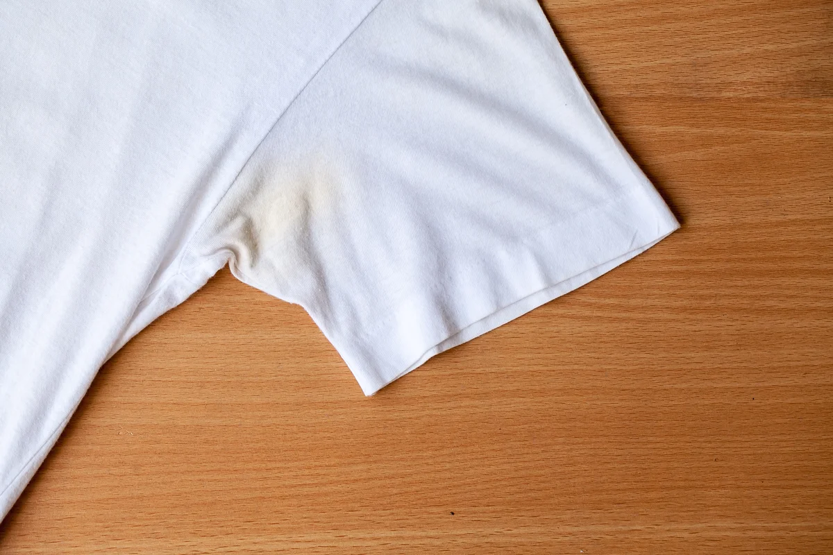 yellow armpit stain