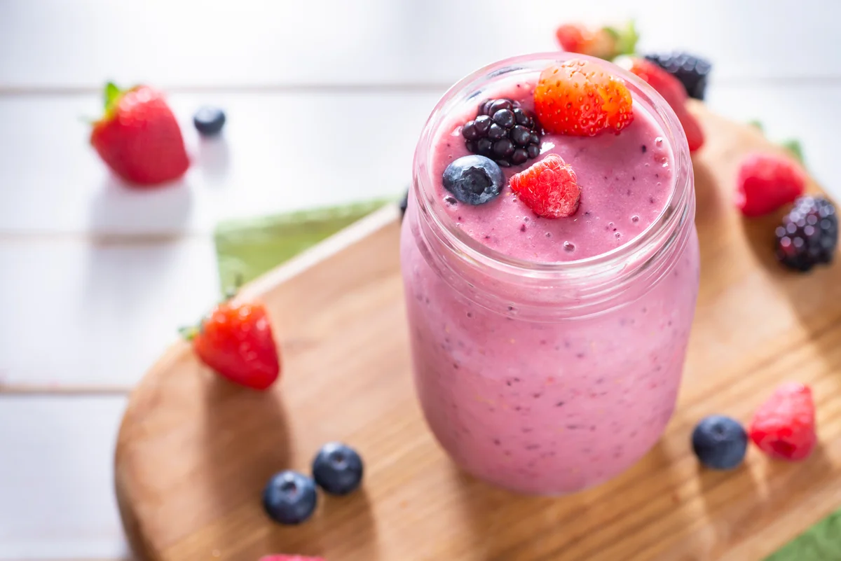 mixed berry smoothie