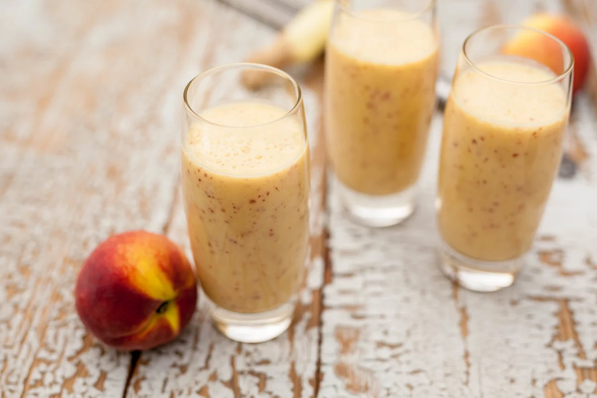 peach mango boozy smoothie