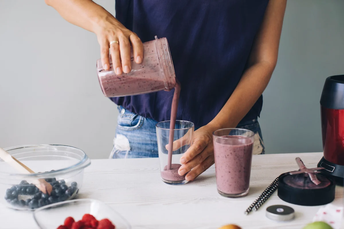 pouring a smoothie