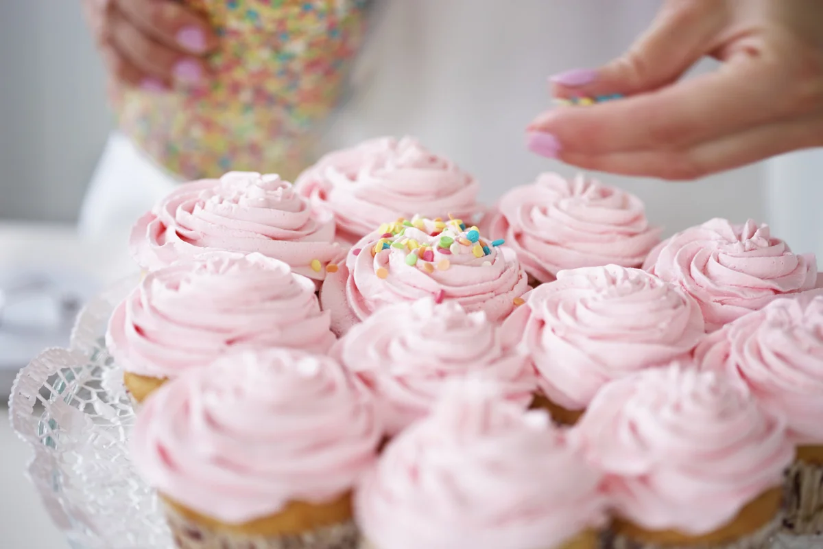 decorating cupcakes