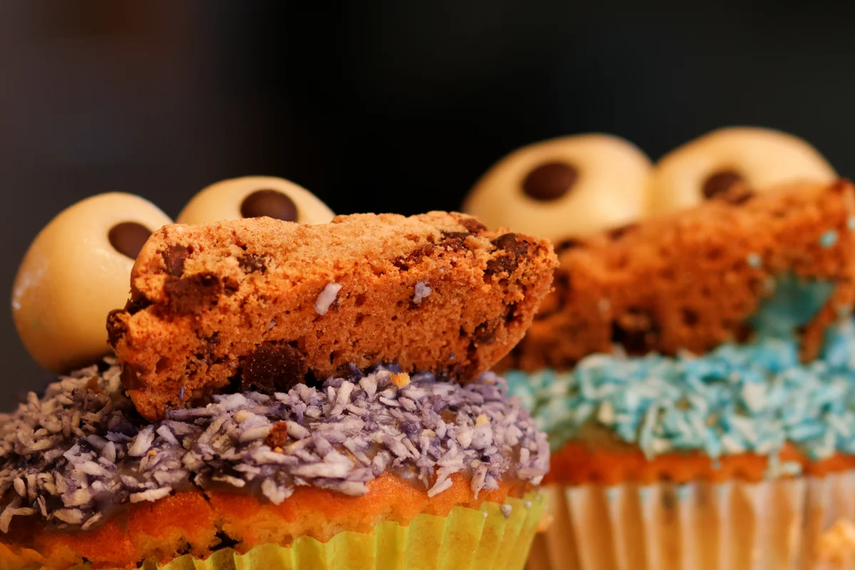 cookie monster cupcakes