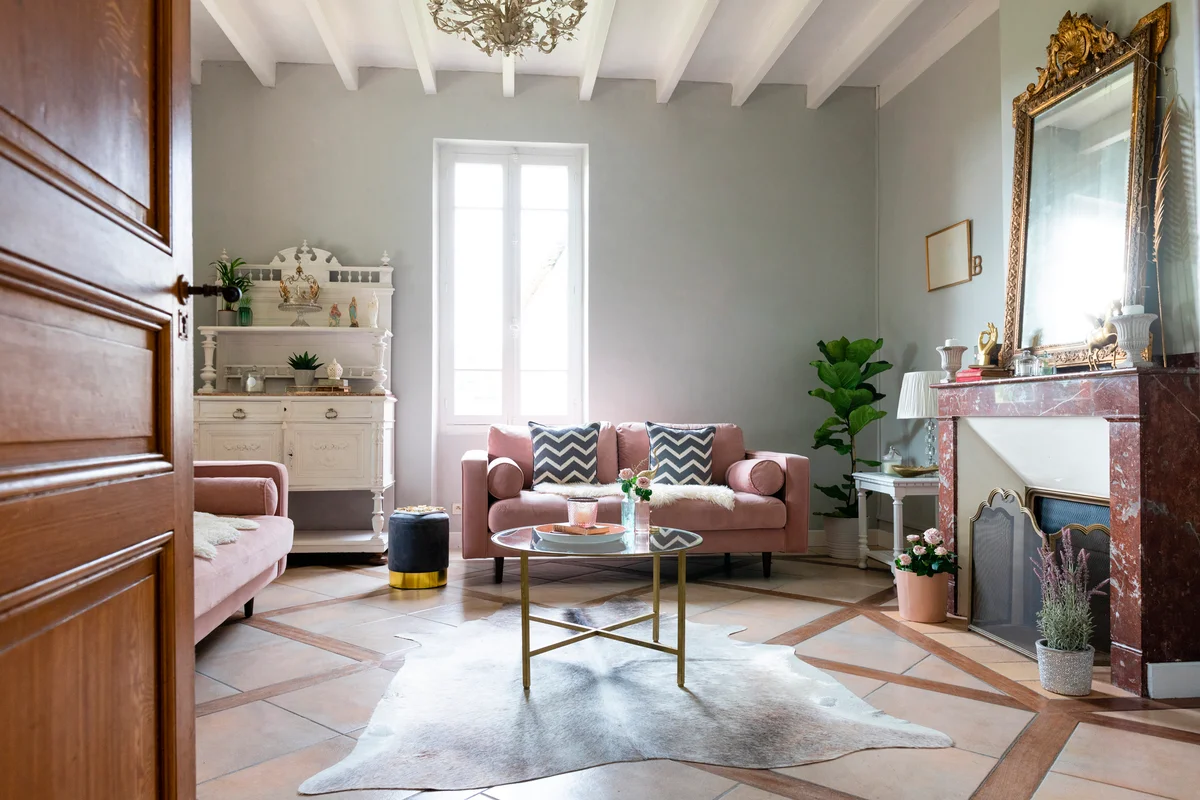 vintage plus glam decor