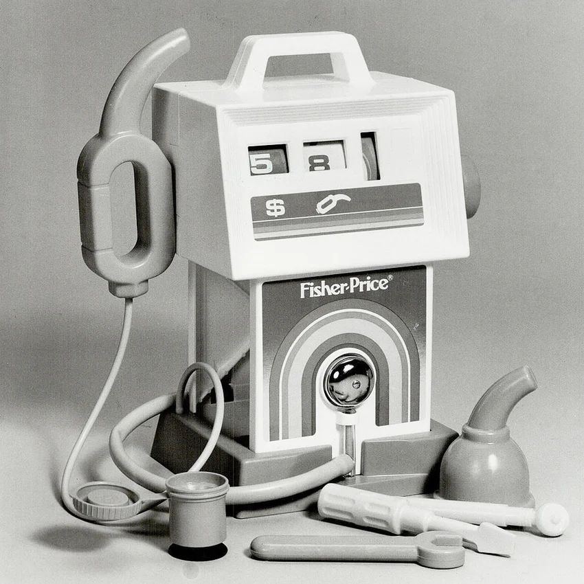 Fisher-Price Gas and Go Service Centre