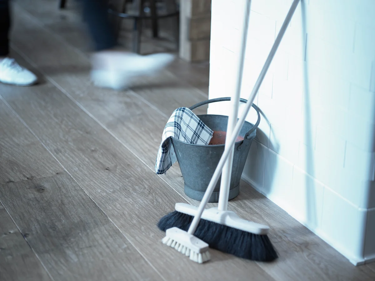broom & bucket