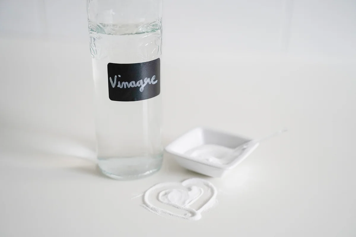 vinegar & baking soda