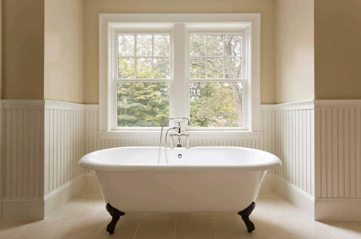 clean bathtub