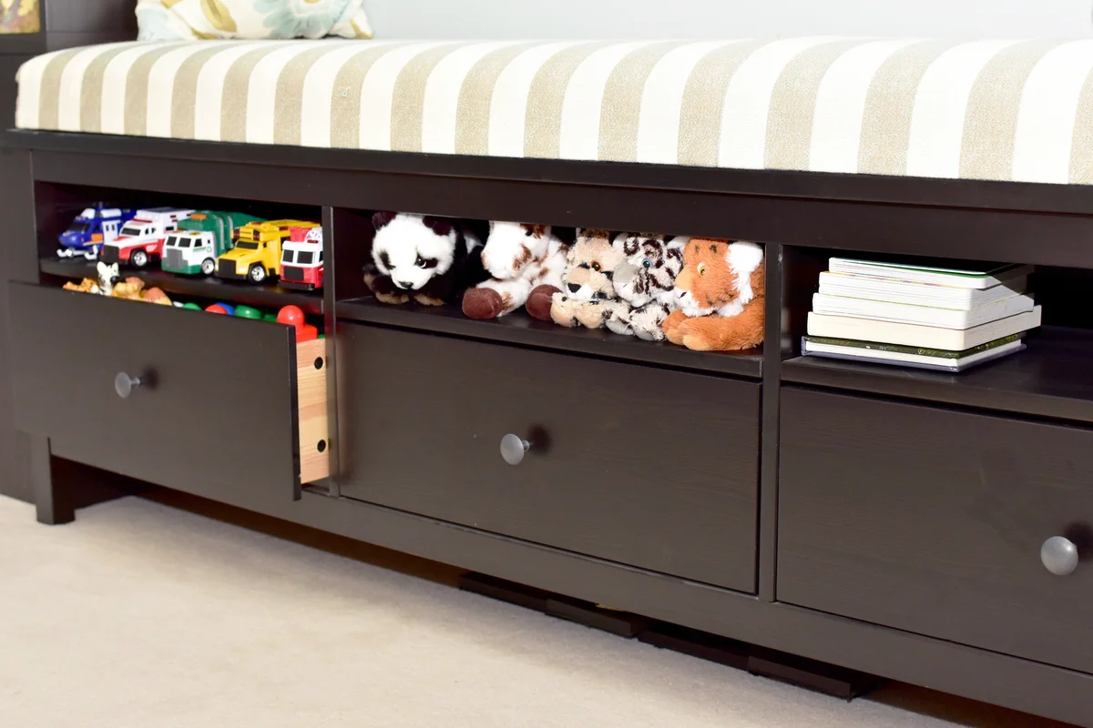 Storage solution drawers under bed