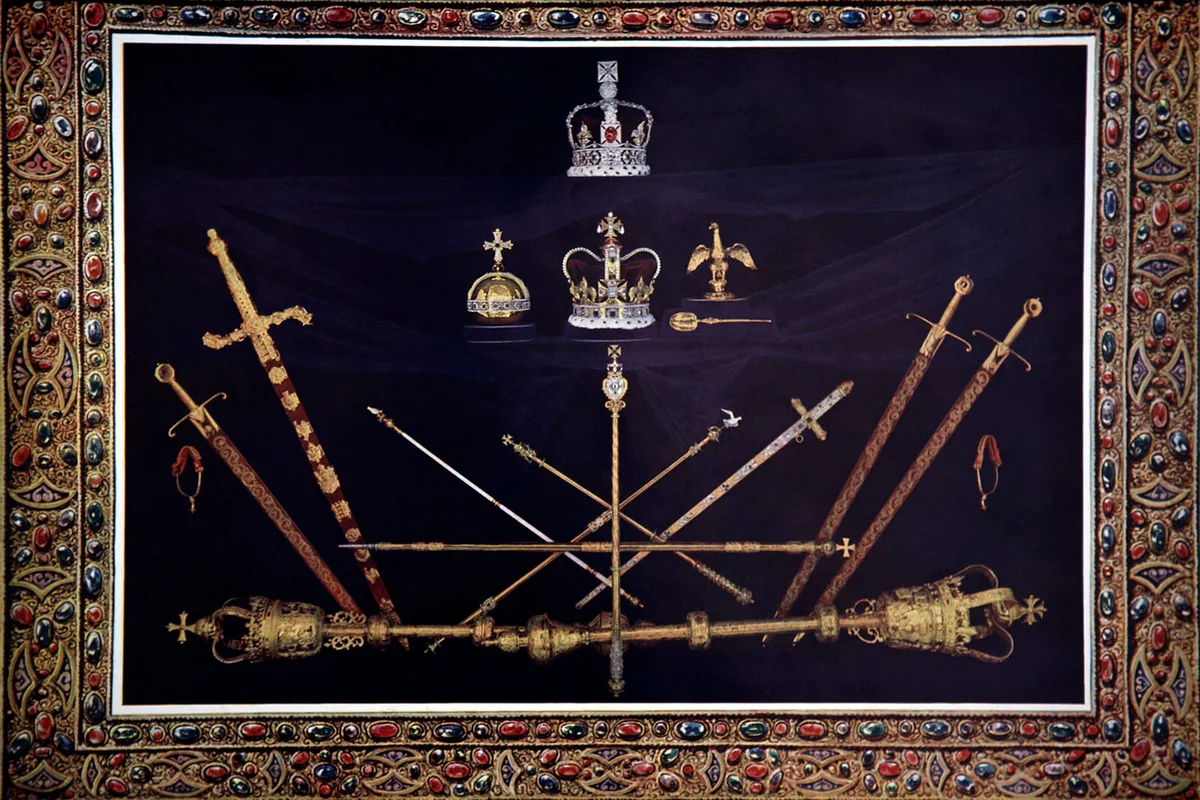 Coronation ceremony regalia at the time of the coronation of King George V 1910