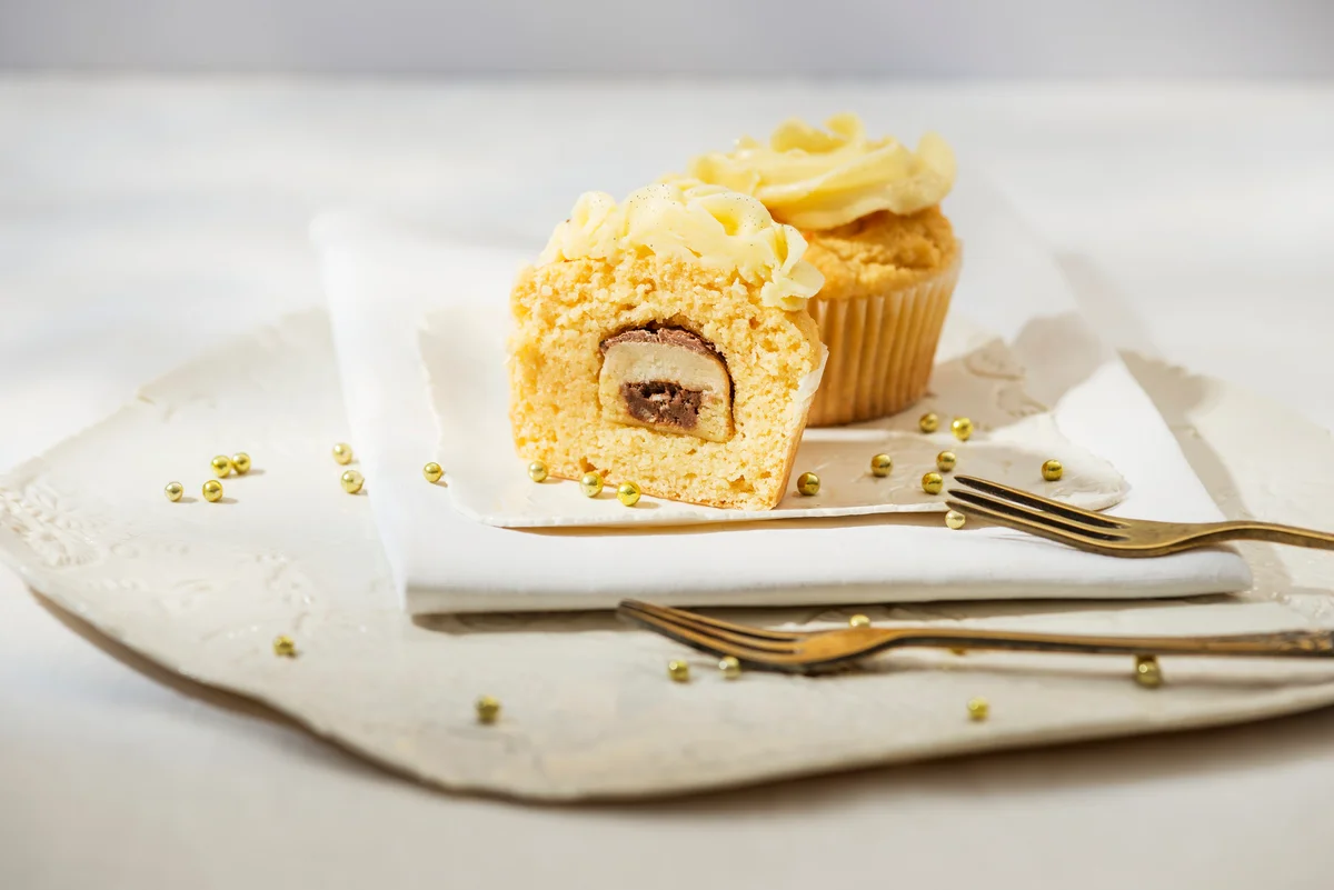 marzipan & praline filled cupcake