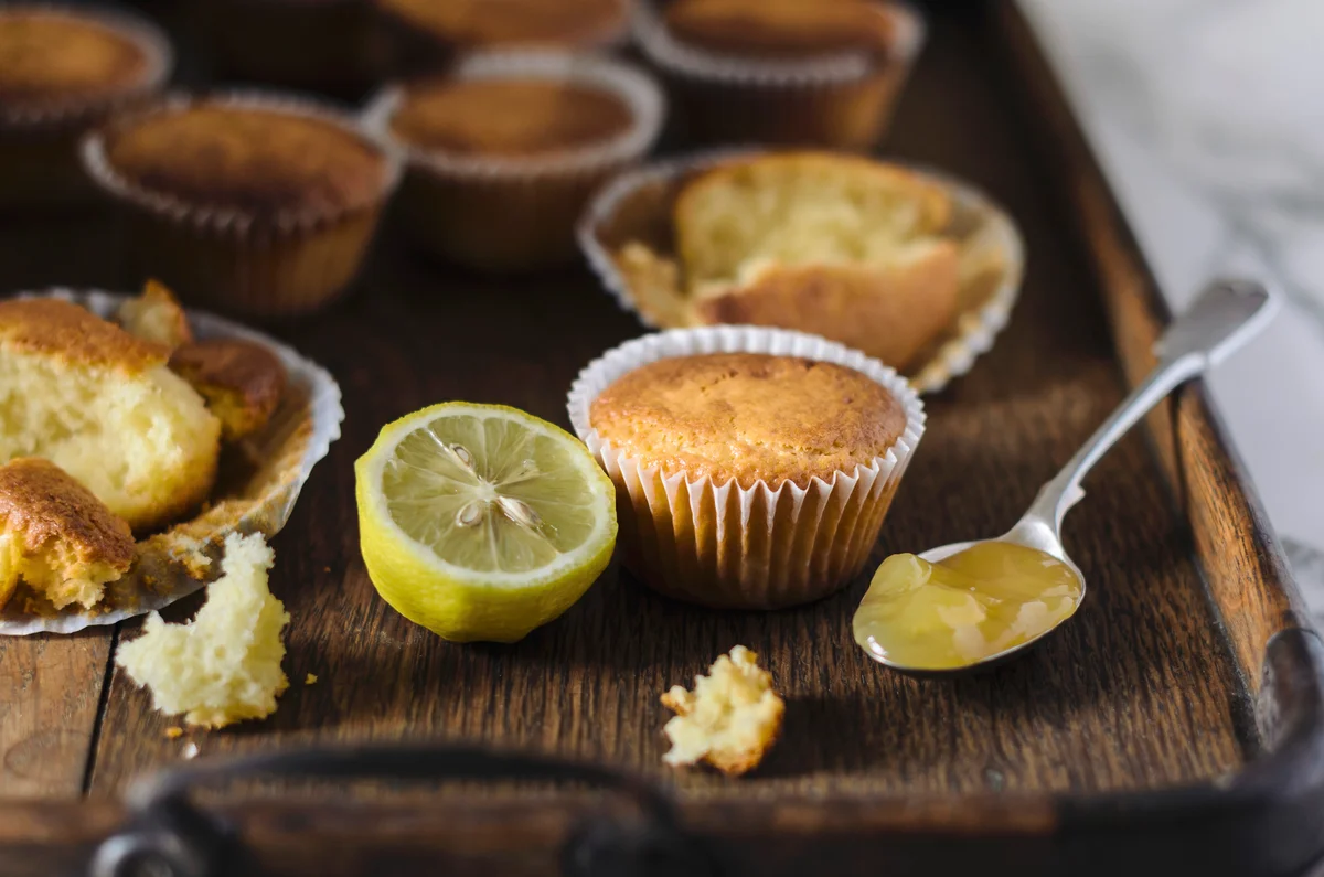 lemon curd cupcake