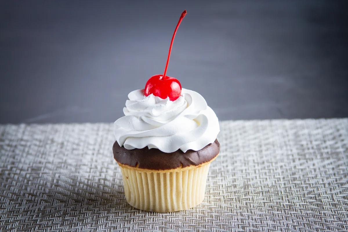whipped cream cupcakes