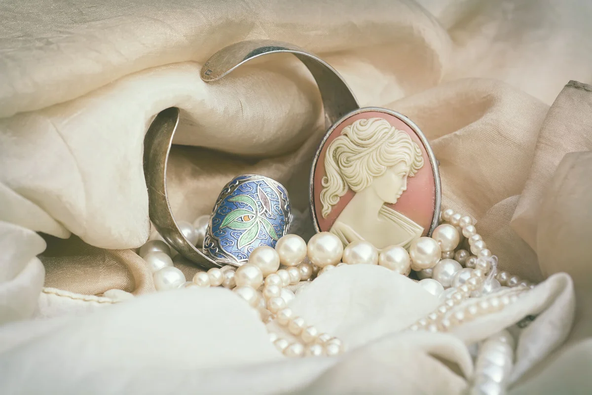 Vintage jewellery with cameo brooch