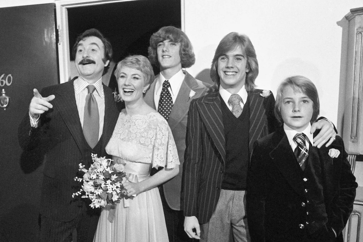 Actress Shirley Jones and producer Marty Ingels are joined by Shirley’s son (L-R) Patrick, Shaun, and Ryan Cassidy following their wedding