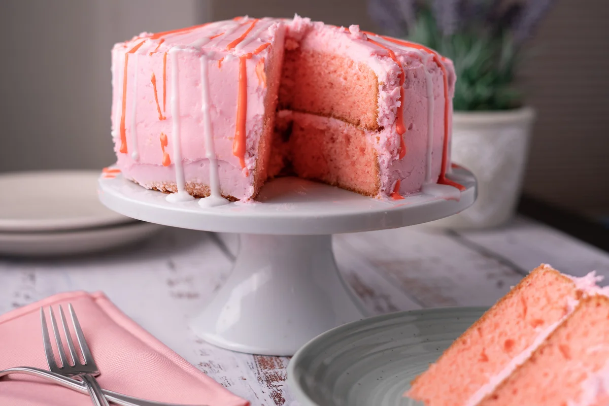 Cute pink velvet cake