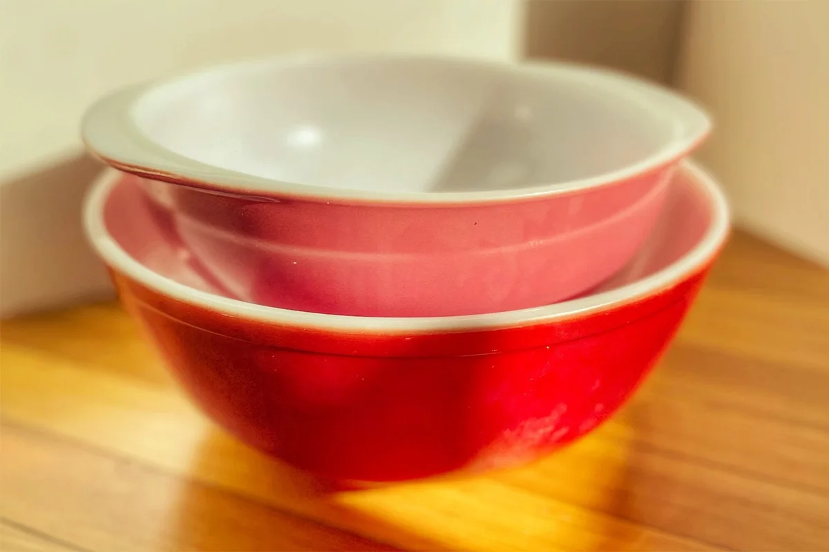 Vintage 1940s Pyrex Nesting Bowls