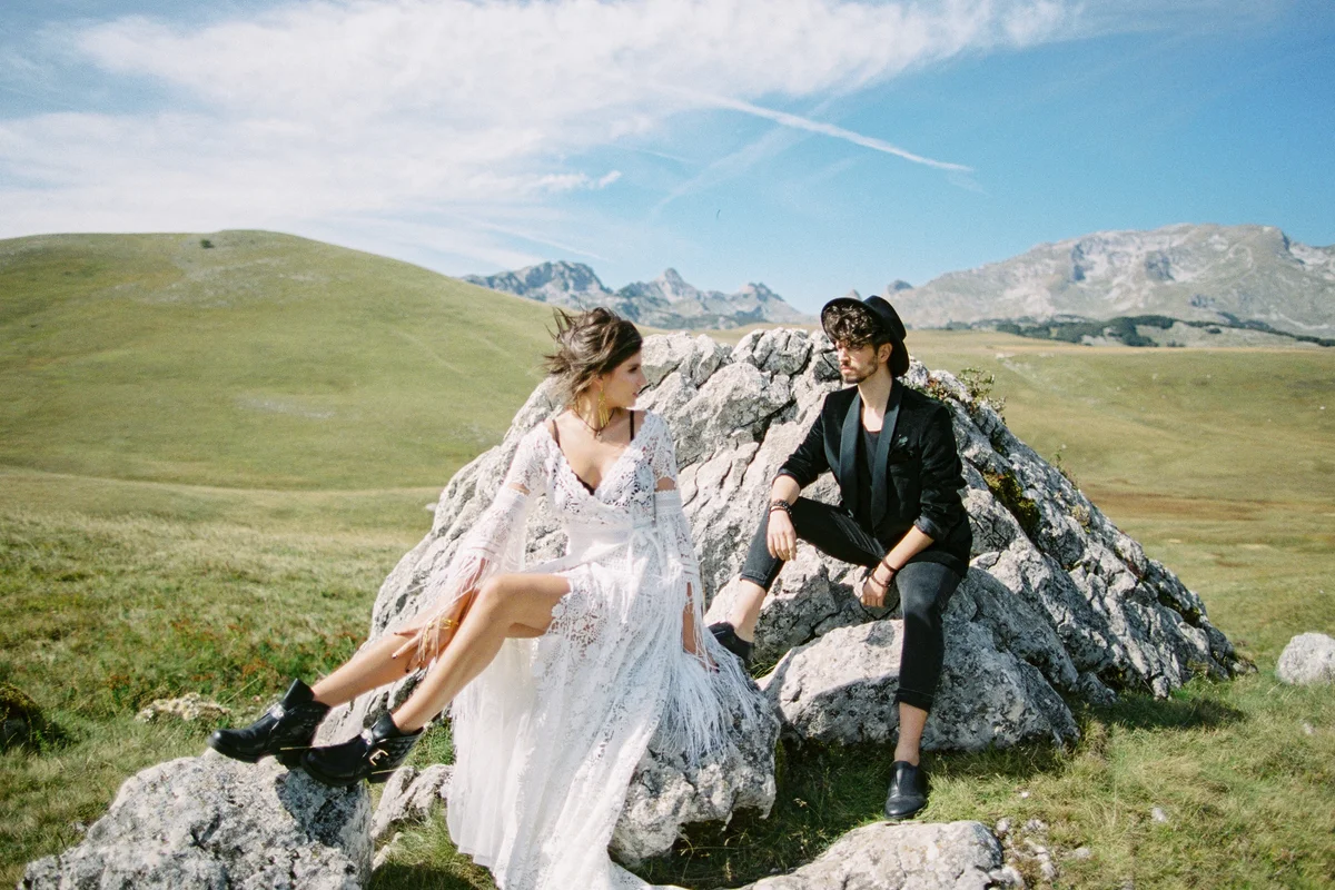 couple at outdoor wedding